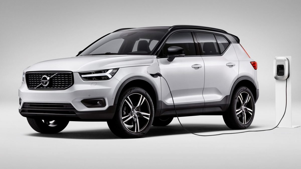 Nuova Volvo XC40 Recharge T5 Plug-in Hybrid