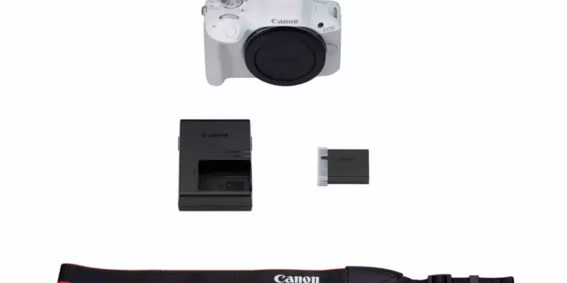 Canon EOS R50