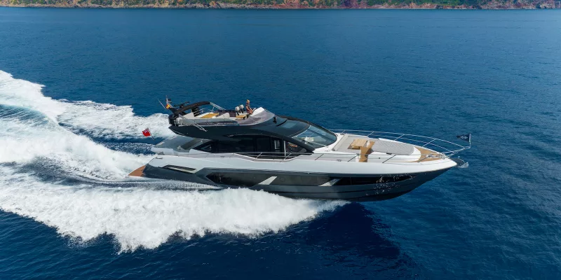 Sunseeker 75 sport yacht