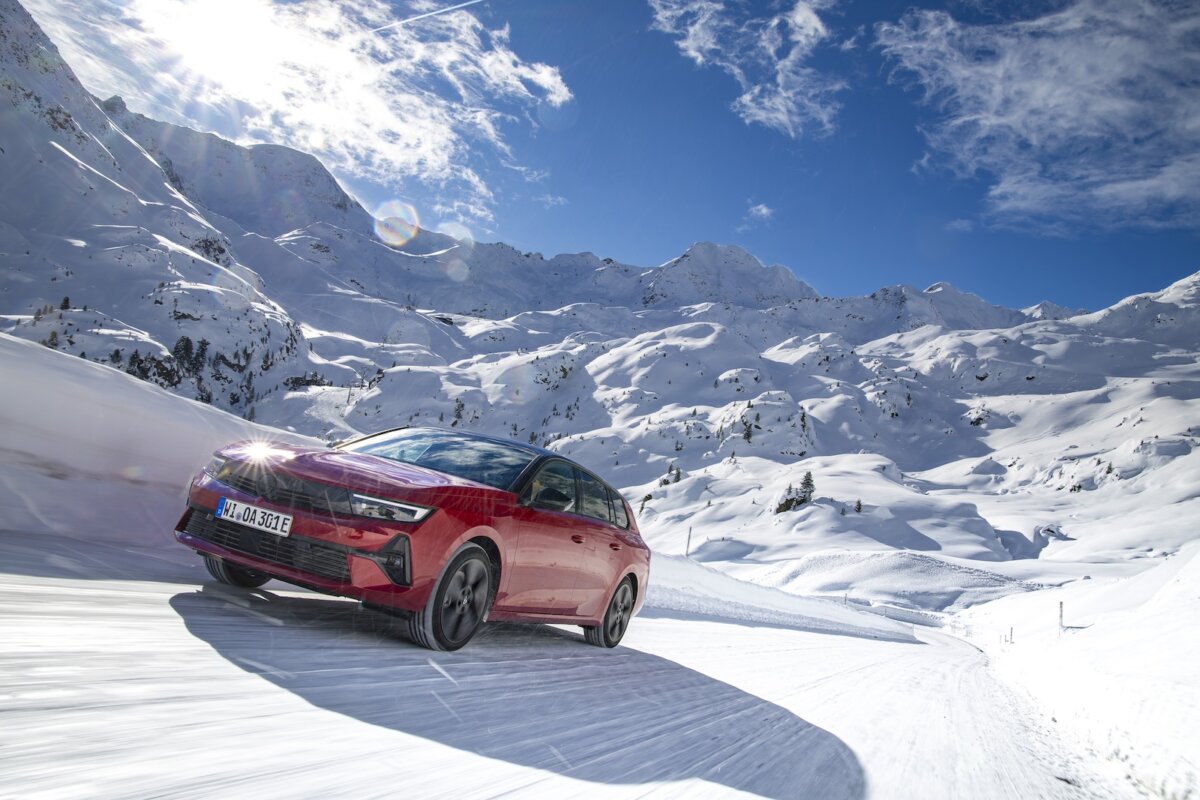 Opel Astra Sports Tourer Electric