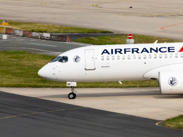 Bergerac Airbus A220 Air France