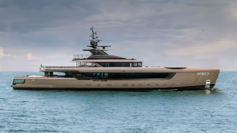 Superyacht Admiral Raja 2